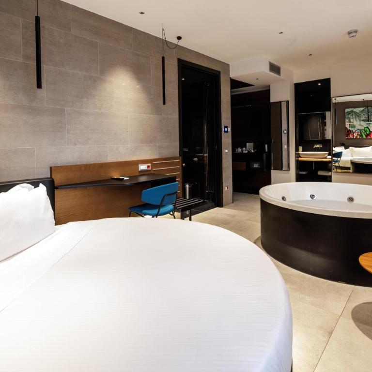 The Corner Duomo Hotel - Junior Suite - 1
