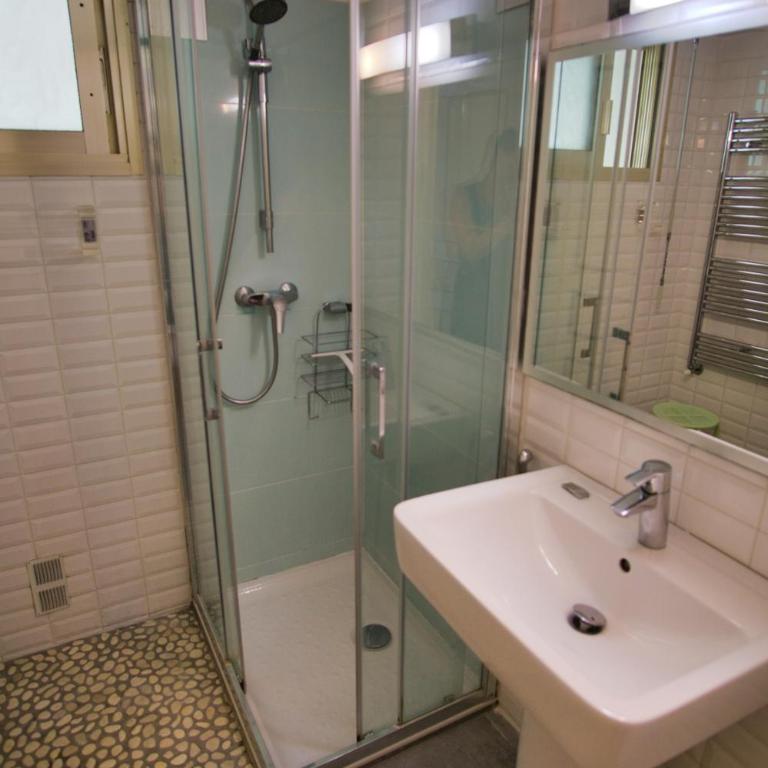 Ref GALA 2B - Palmes d'Or Properties - Studio - 10