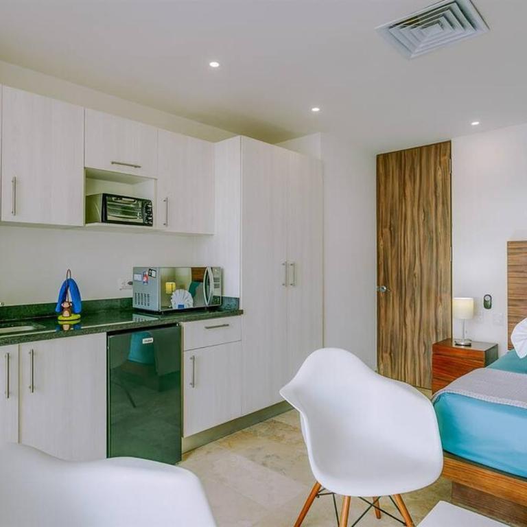 Danzamar 1B with Pool & Rooftop near Mamitas beach - One-Bedroom Apartment - 22