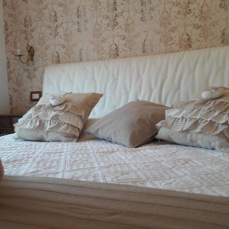 Ciao Verona Bed and Kitchen - Camera Matrimoniale con Bagno Privato - 3