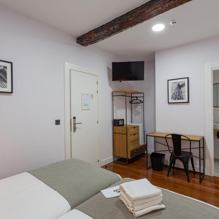 Casual Mardones Bilbao - Habitación Doble con baño privado - 2 camas - 7