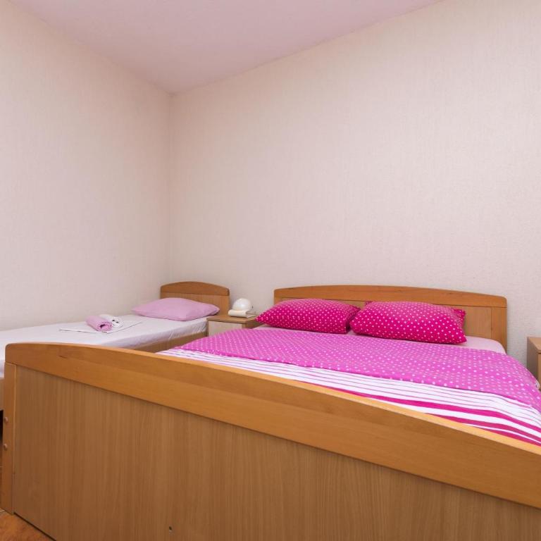 Apartments Aleksandar - Studio - 12