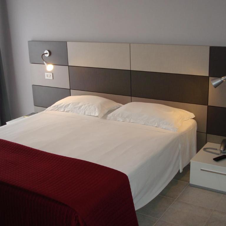 Hotel Gardenia - Camera Matrimoniale Comfort - 3