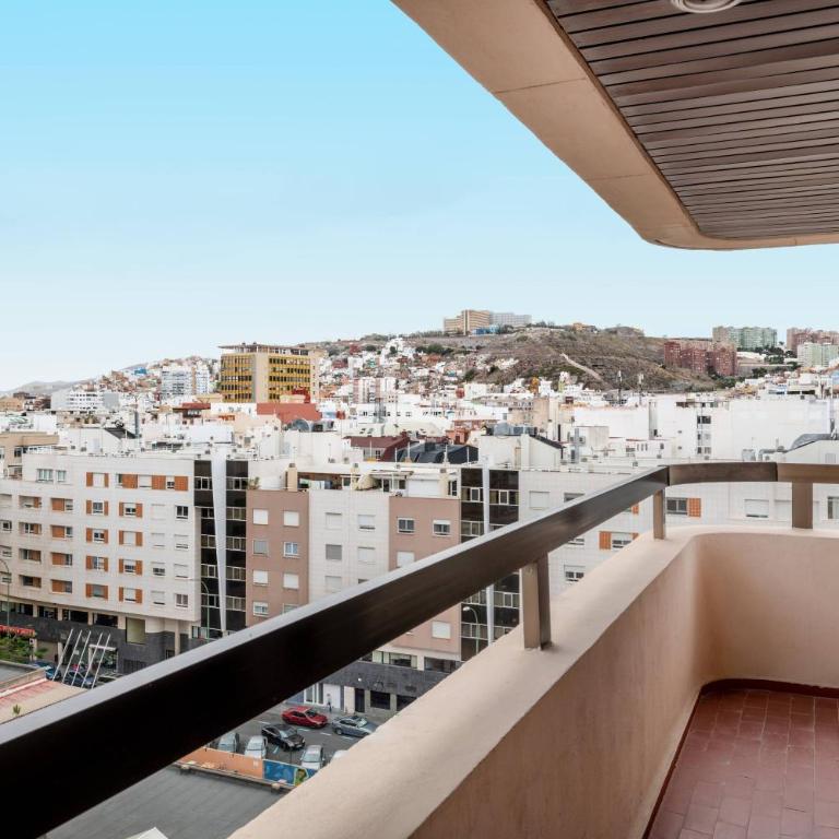 AC Hotel Iberia Las Palmas by Marriott - Habitación Estándar con 1 cama grande y balcón con vistas - 1