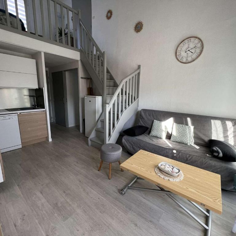 Pavillon T3 mezzanine proche plage - FR-1-702-31 - Appartement - 3