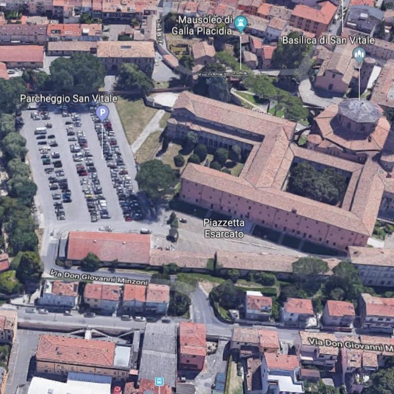 Corte Cavour. Una mansarda nel cuore della città - Two-Bedroom Apartment - 55