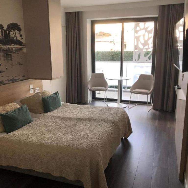 Lagrange Apart'Hôtel Antibes Olympie - Chambre Double ou Lits Jumeaux sans Cuisine - 2