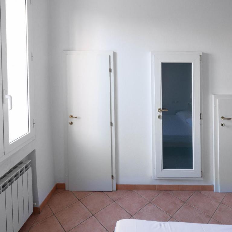 Studio San Vitale by Wonderful Italy - Appartamento Monolocale - 11