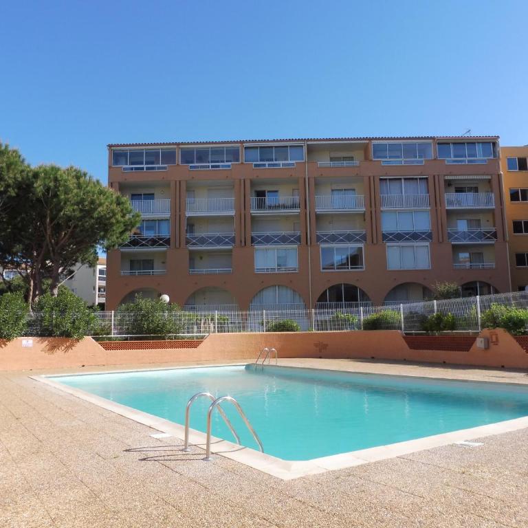 ANTINEA Joli T2 cabine piscine proche plage Richelieu cap d'Agde - Apartment - 5