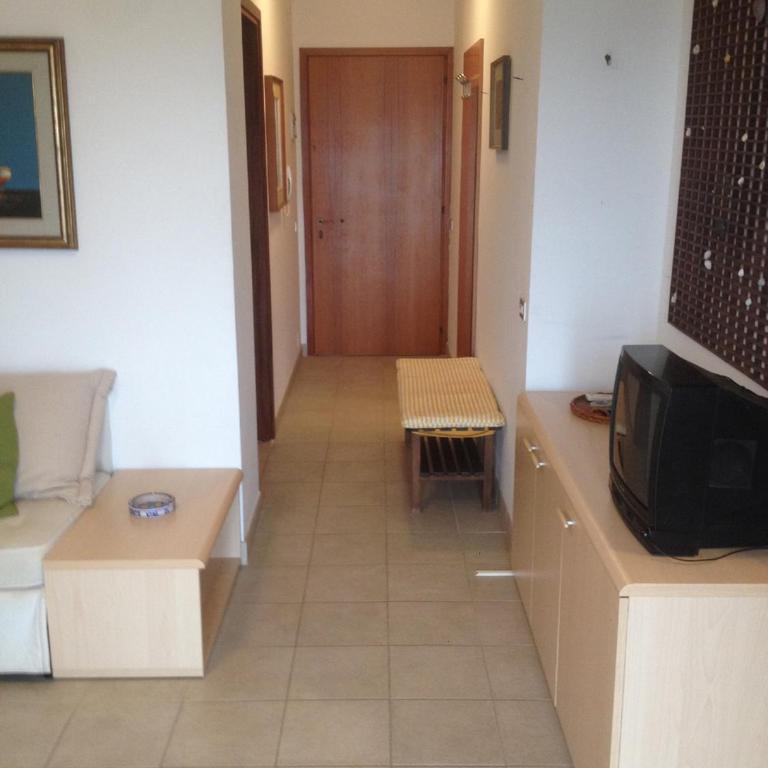 Cond Due Torri - One-Bedroom Apartment - 5