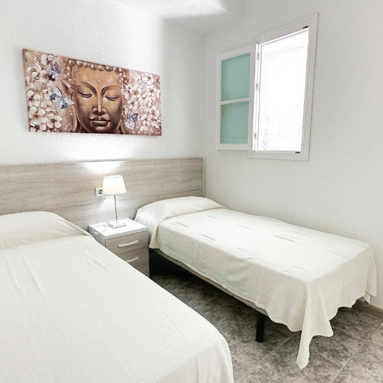 Skol 131 - Studio at Skol Building in Marbella centre with sea views. - Studio - 2