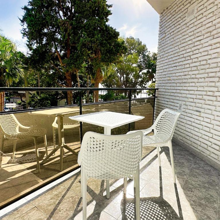 Skol 131 - Studio at Skol Building in Marbella centre with sea views. - Studio - 16