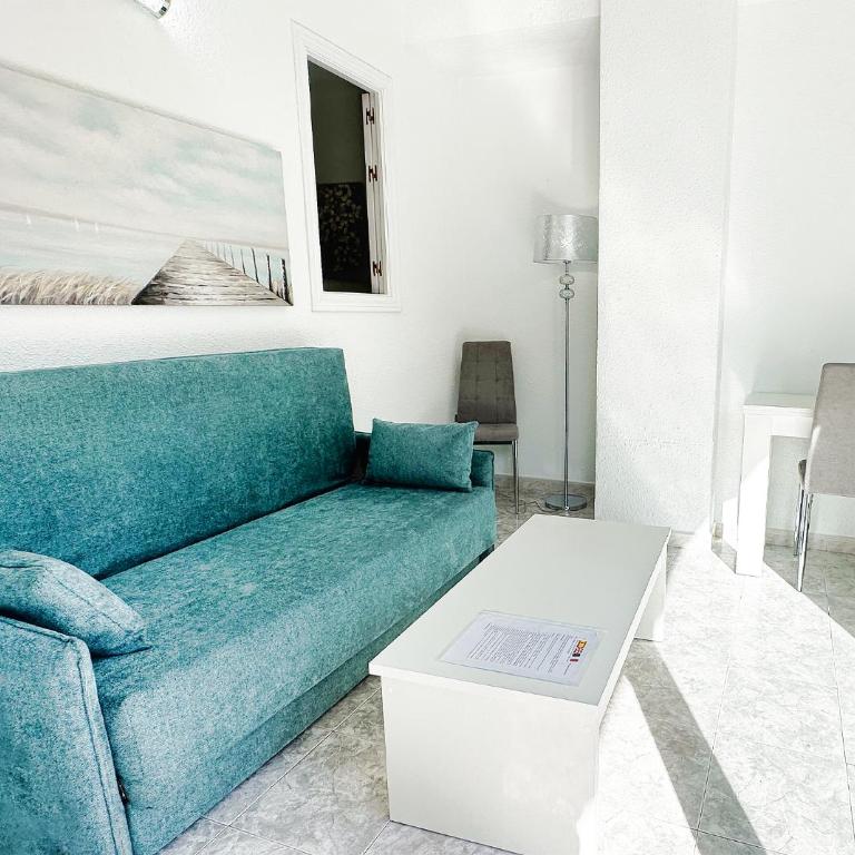 Skol 131 - Studio at Skol Building in Marbella centre with sea views. - Studio - 4