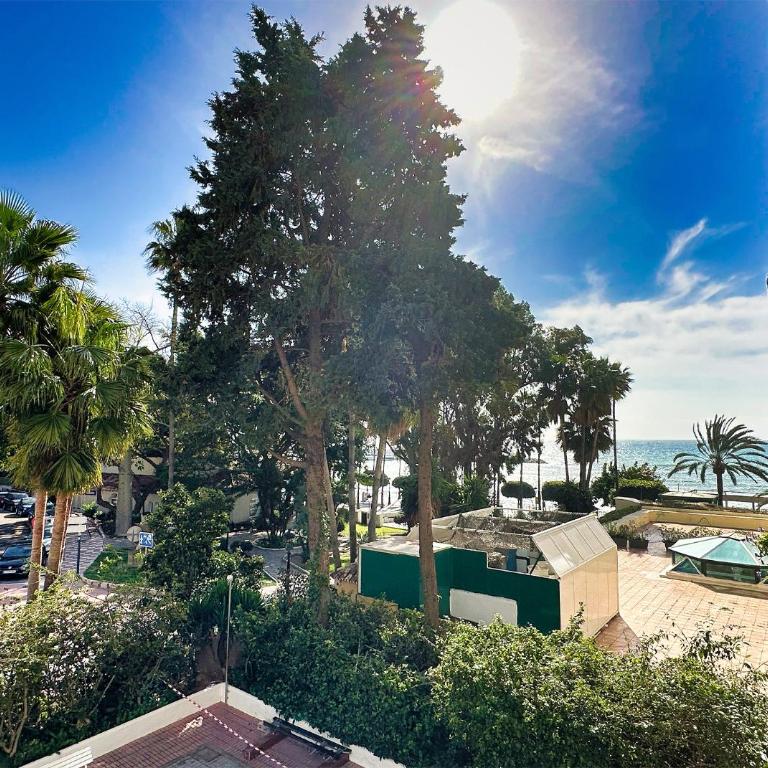 Skol 131 - Studio at Skol Building in Marbella centre with sea views. - Studio - 17