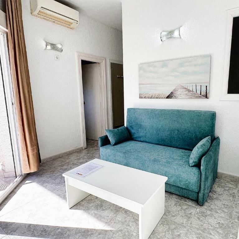 Skol 131 - Studio at Skol Building in Marbella centre with sea views. - Studio - 5