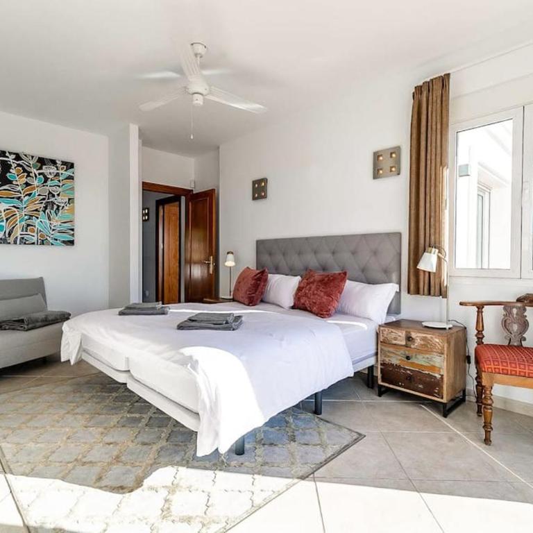 88-Exclusive Villa with Private Pool in Mijas, Malaga - Villa - 27