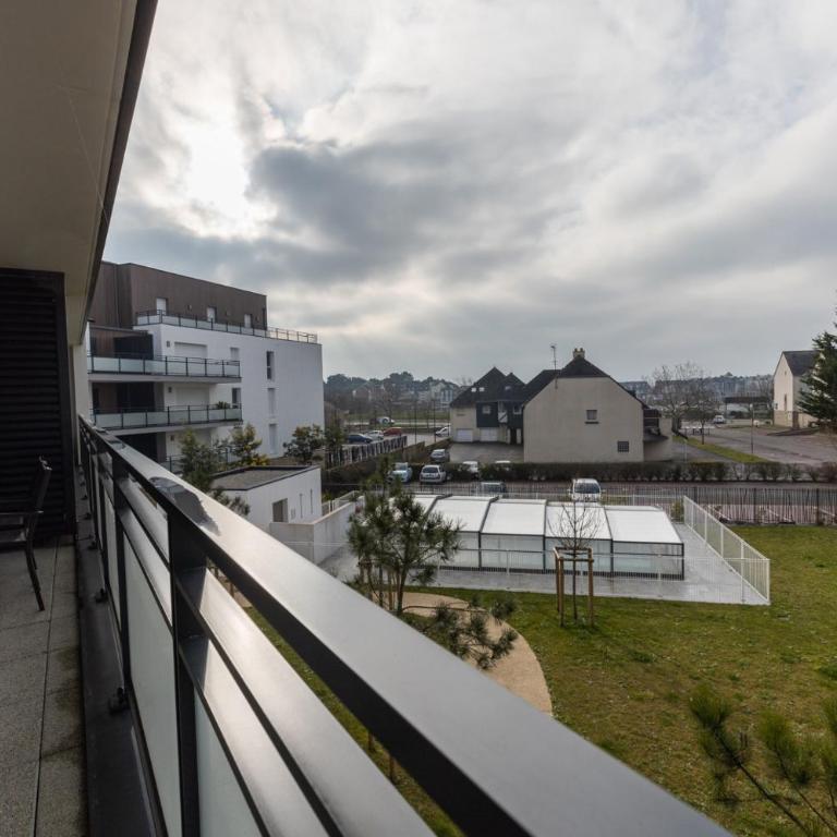 Riviera - T3 avec piscine partagée et parking - Appartement 2 Chambres - 10