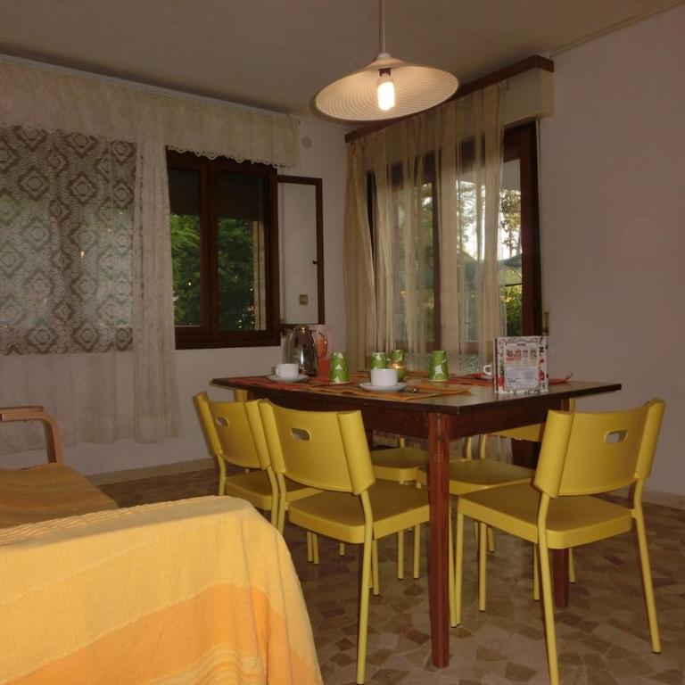 Central and bright villa with garden and parking - Appartamento - 4