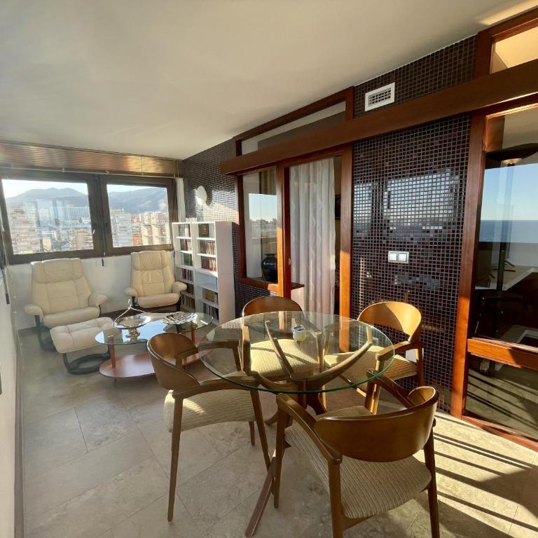 Exclusive beachfront apartment Torremolinos - pool - paddle - tenis - wifi - central aircon - Apartment with Sea View - 10