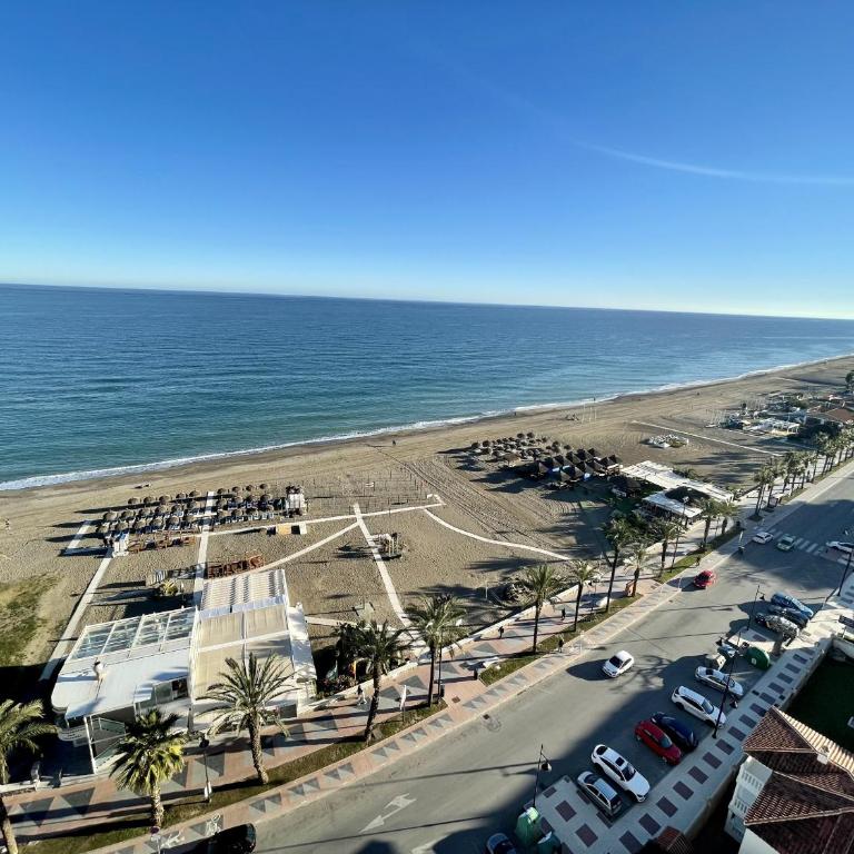 Exclusive beachfront apartment Torremolinos - pool - paddle - tenis - wifi - central aircon - Apartment with Sea View - 13