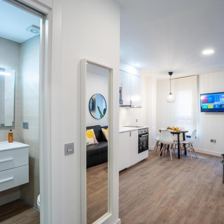 Trendy Homes Puerta Purchena - Apartamento con ducha - 3