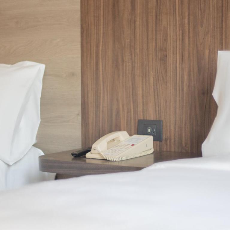 Holiday Inn Express Mexico City Satelite by IHG - Standard Double Room with Two Double Beds - 10