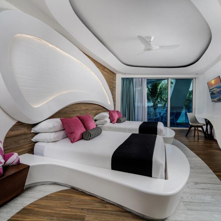 The Carmen Hotel - Ocean Front - Deluxe Queen Room with Two Queen Beds - 2