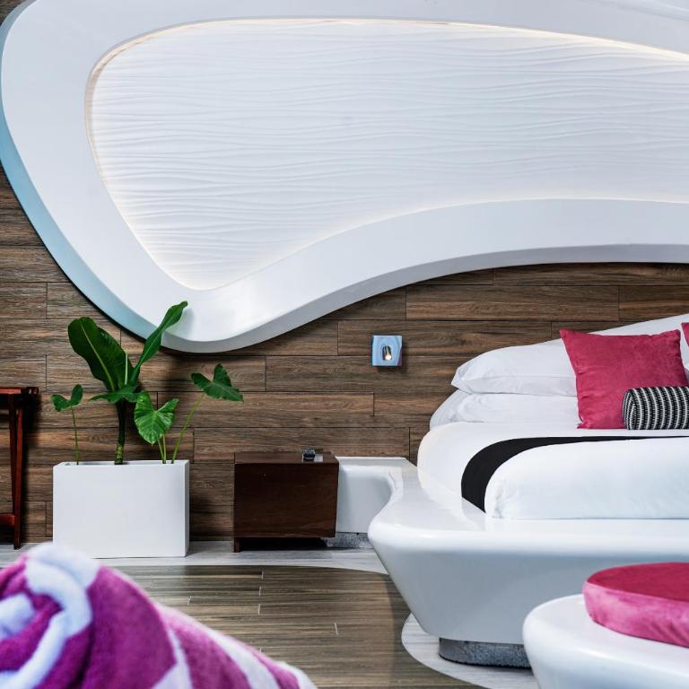 The Carmen Hotel - Ocean Front - Deluxe Suite with Sea View - 8