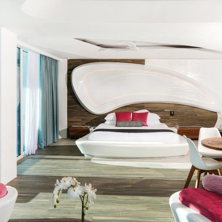 The Carmen Hotel - Ocean Front - Ocean Front Luxury Suite - 3