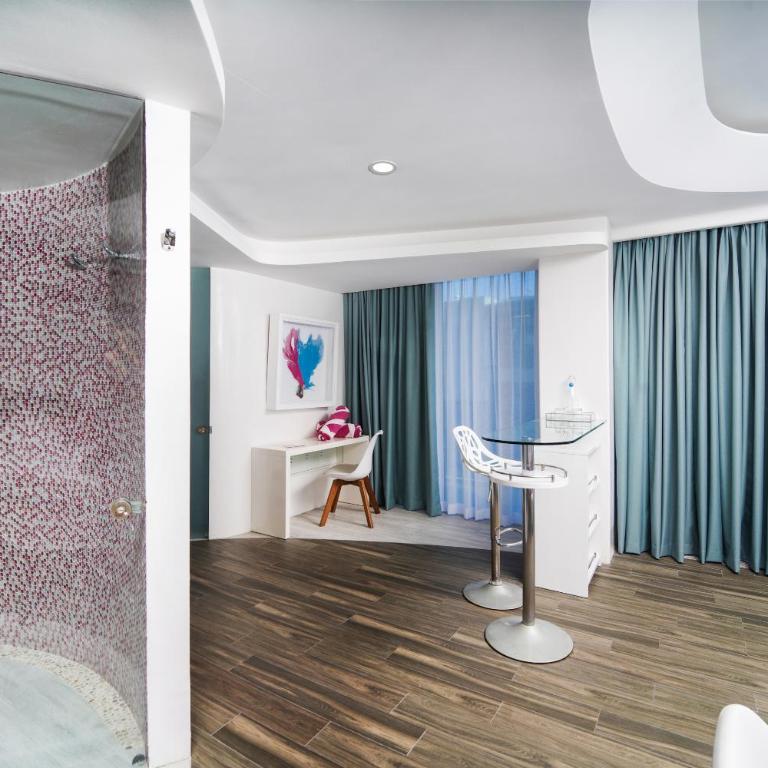 The Carmen Hotel - Ocean Front - Ocean Front Luxury Suite - 6