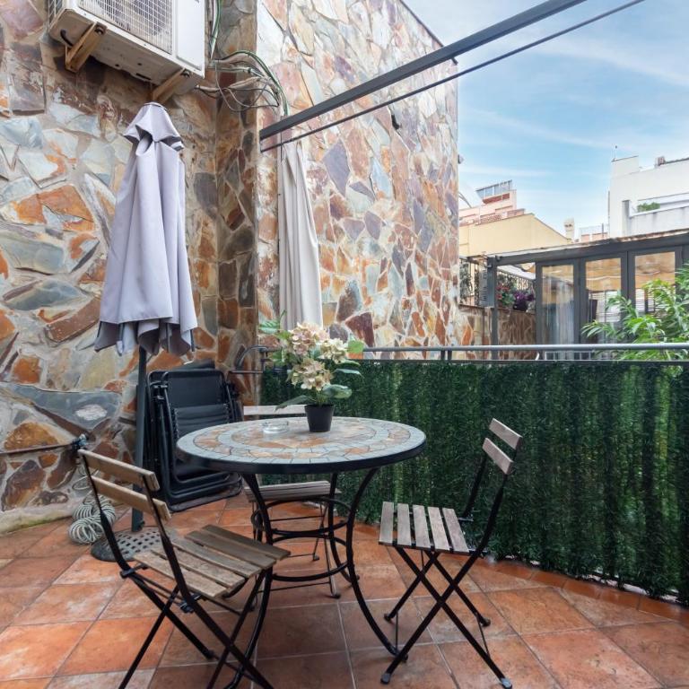 Hostal House - Double Room with Terrace - 2