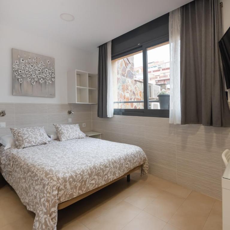 Hostal House - Double Room - 9