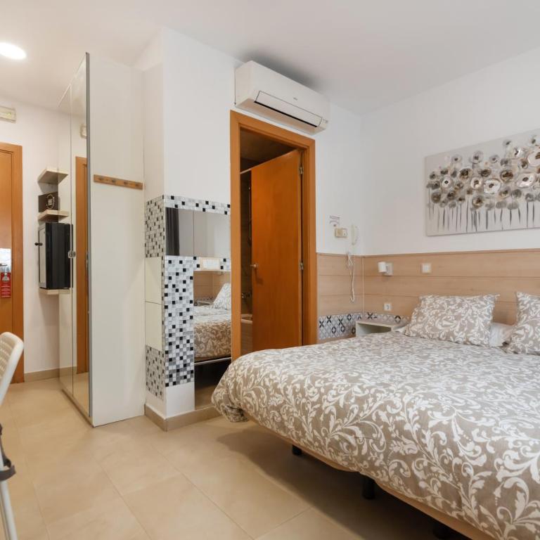 Hostal House - Standard Twin Room - 2