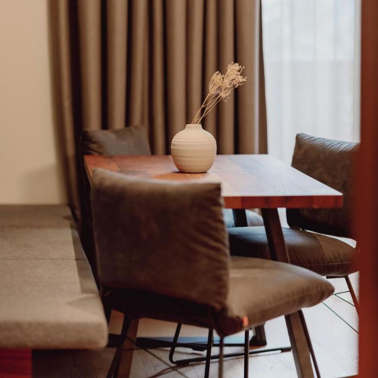 Alpina Alpendorf - Apartment mit Balkon - 4