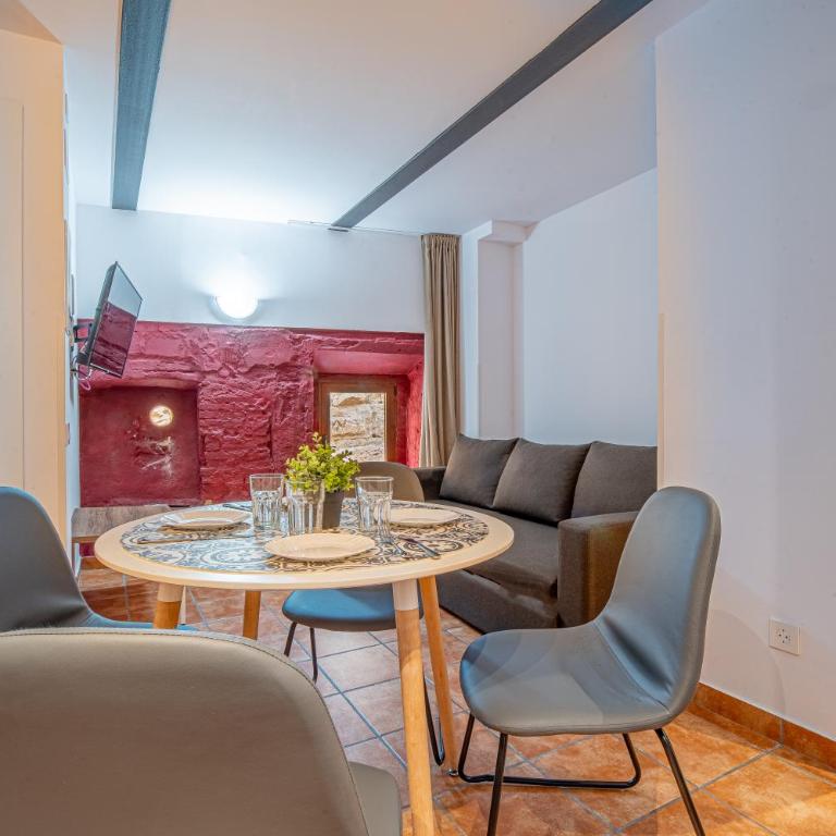 Apartamento 1 en la muralla romana junto a la Catedral - Apartamento de 1 dormitorio - 2