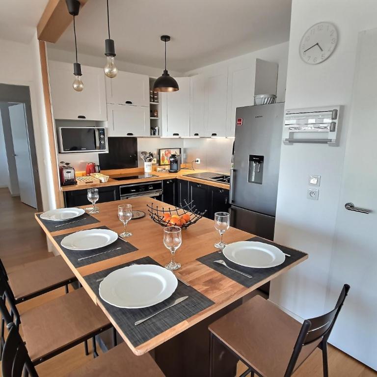 Vaste appartement avec terrasse, parking, proche Parc Expo Avignon - Two-Bedroom Apartment - 4