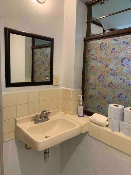 La casita, ubicada en el centro - Four-Bedroom House - 20