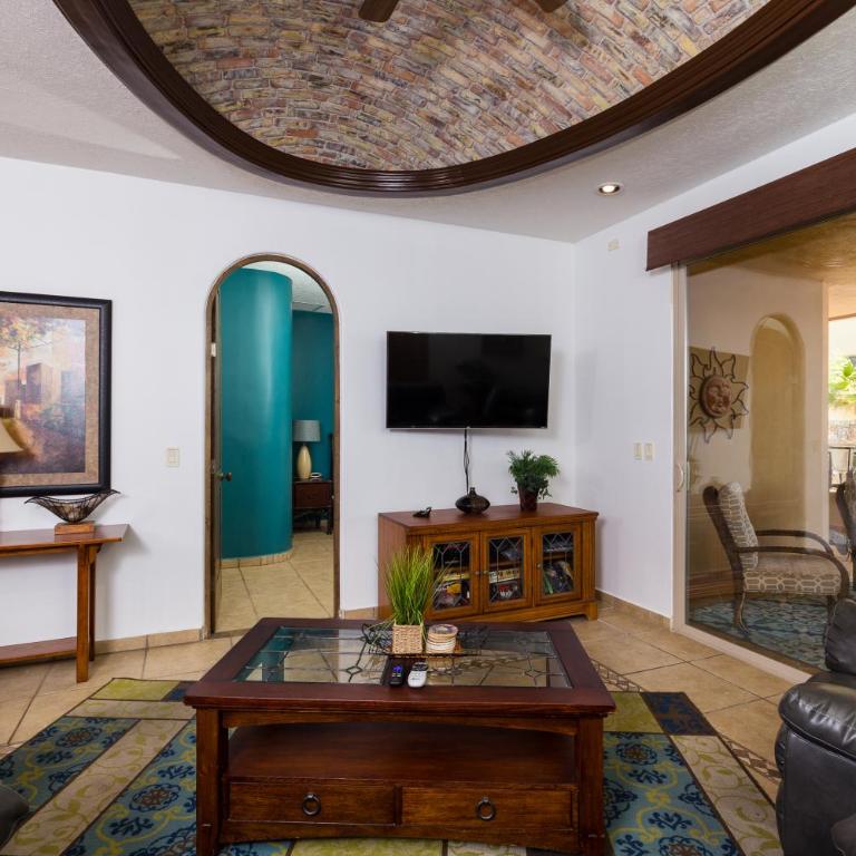 Bella Sirena Luxury Resort 205-D - Two-Bedroom Apartment - 9