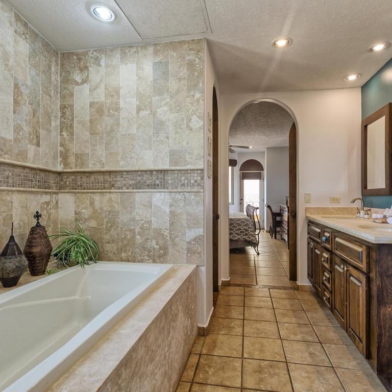 Bella Sirena Luxury Resort 205-D - Two-Bedroom Apartment - 23