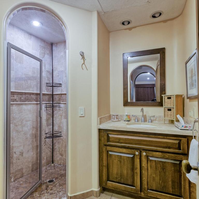 Bella Sirena Luxury Resort 205-D - Two-Bedroom Apartment - 29