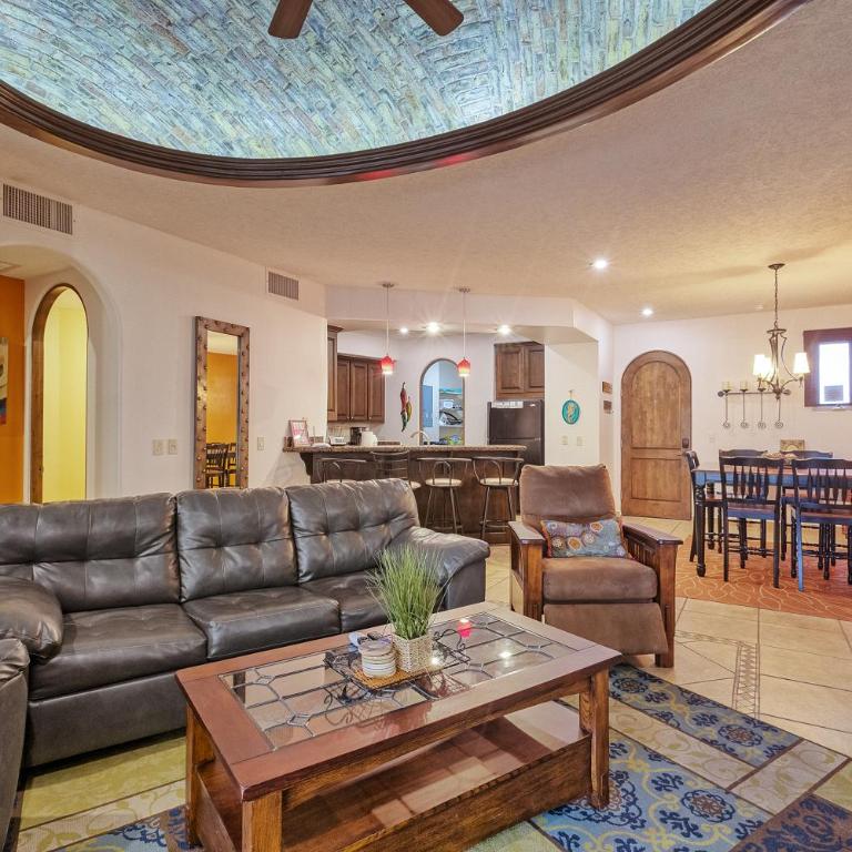 Bella Sirena Luxury Resort 205-D - Two-Bedroom Apartment - 14