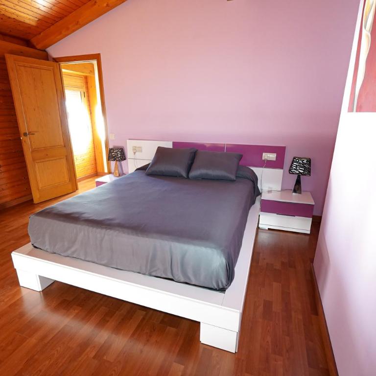 Casa la Pau - Five-Bedroom House - 23