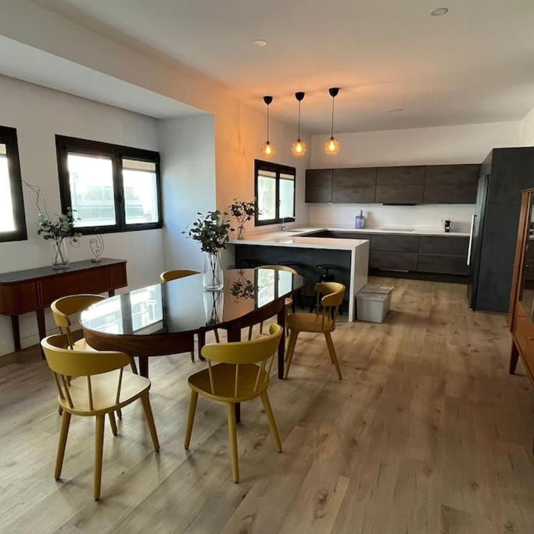 Luxury Seaview Apartment Las Canteras - Three-Bedroom Apartment - 2