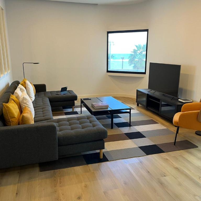 Luxury Seaview Apartment Las Canteras - Three-Bedroom Apartment - 3