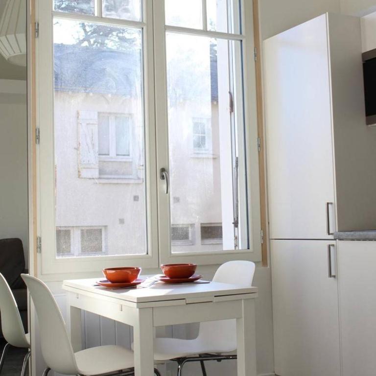 Charmant Studio Rénové, Idéalement Situé à La Baule, Proche Plage et Commodités - FR-1-245-86 - Apartment - 1