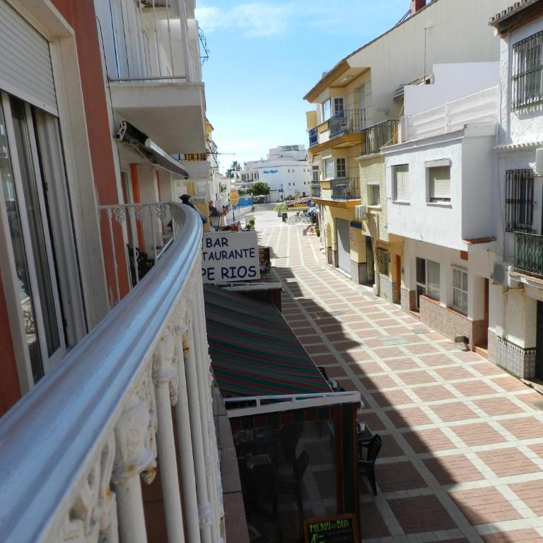 Apartamentos Carolina - Apartamento de 2 dormitorios con vistas a la calle (5 adultos) - 33