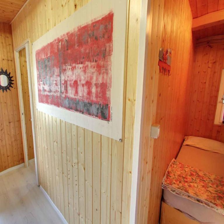 Aquacamp - Two-Bedroom Bungalow with Shared Bathroom - 9