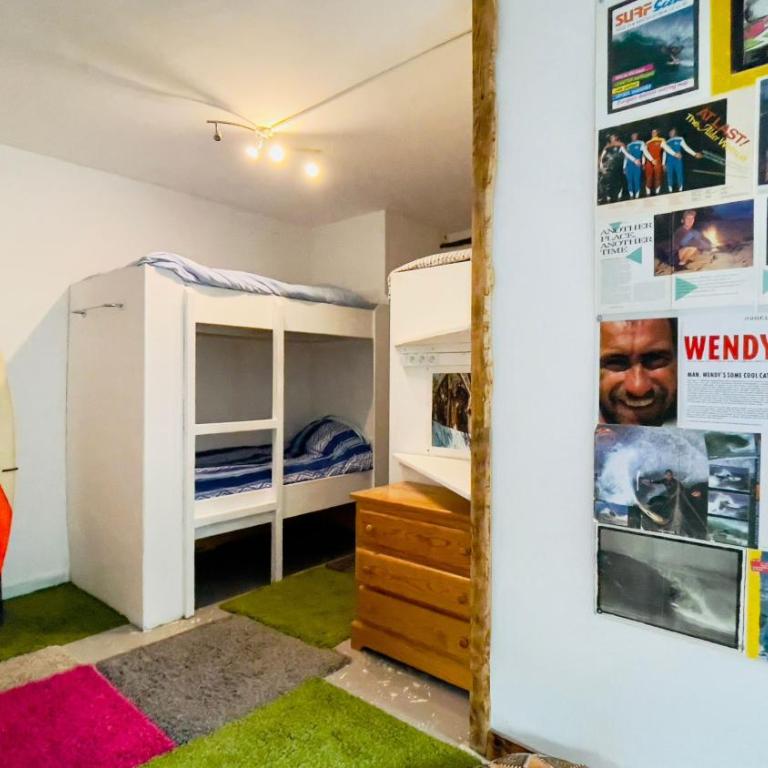 Carwyns Surf House - Cama en habitación compartida mixta de 4 camas - 3