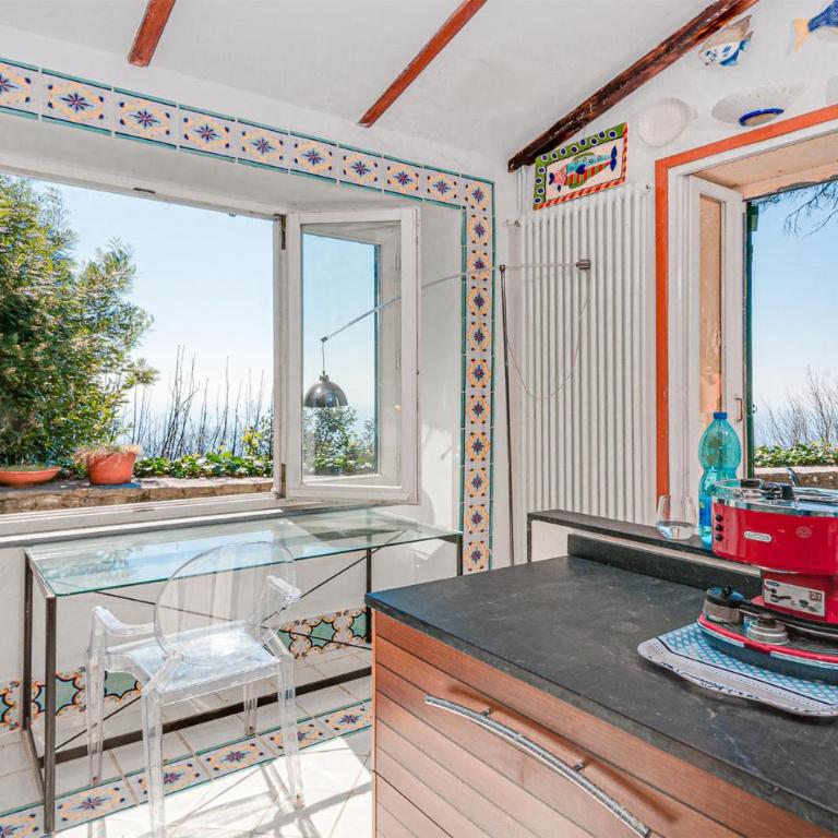 Awesome Home In La Spezia With Wifi - Casa Vacanze con 4 Camere da Letto - 16