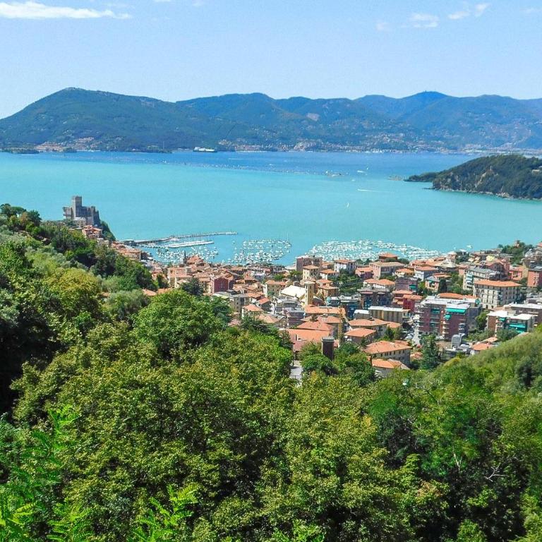 Awesome Home In La Spezia With Wifi - Casa Vacanze con 4 Camere da Letto - 31